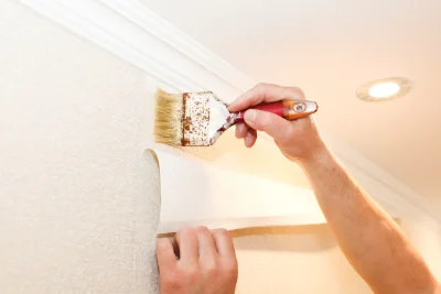 Pose de papier peint à la Roche-Guyon — revêtements muraux et toiles de verre